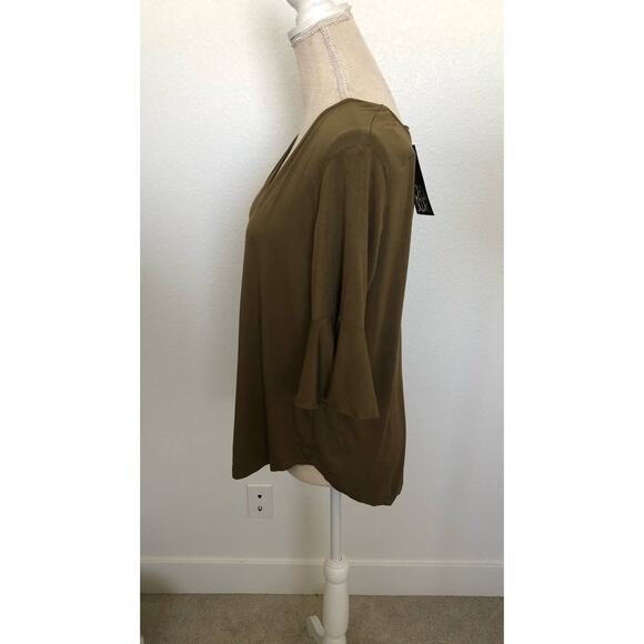Chaser Sage Green 3/4 Bell Sleeve Double V Top - M - Picture 5 of 7